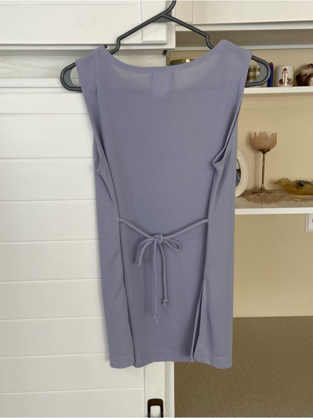 Vintage Lavender Sleeveless Top - Picture 4 of 4